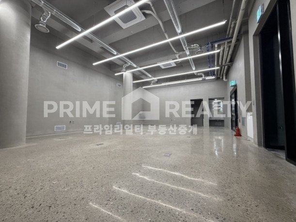 서울 강남구 논현동 논현동 사옥 임대 │ 선정릉역 도보 9분 │ 내부 화장실·테라스·층고 높은 지하 포함 │ 연면 178평│강남사옥임대│강남통임대│강남사무실임대 월세 매물번호 10420 사진 21