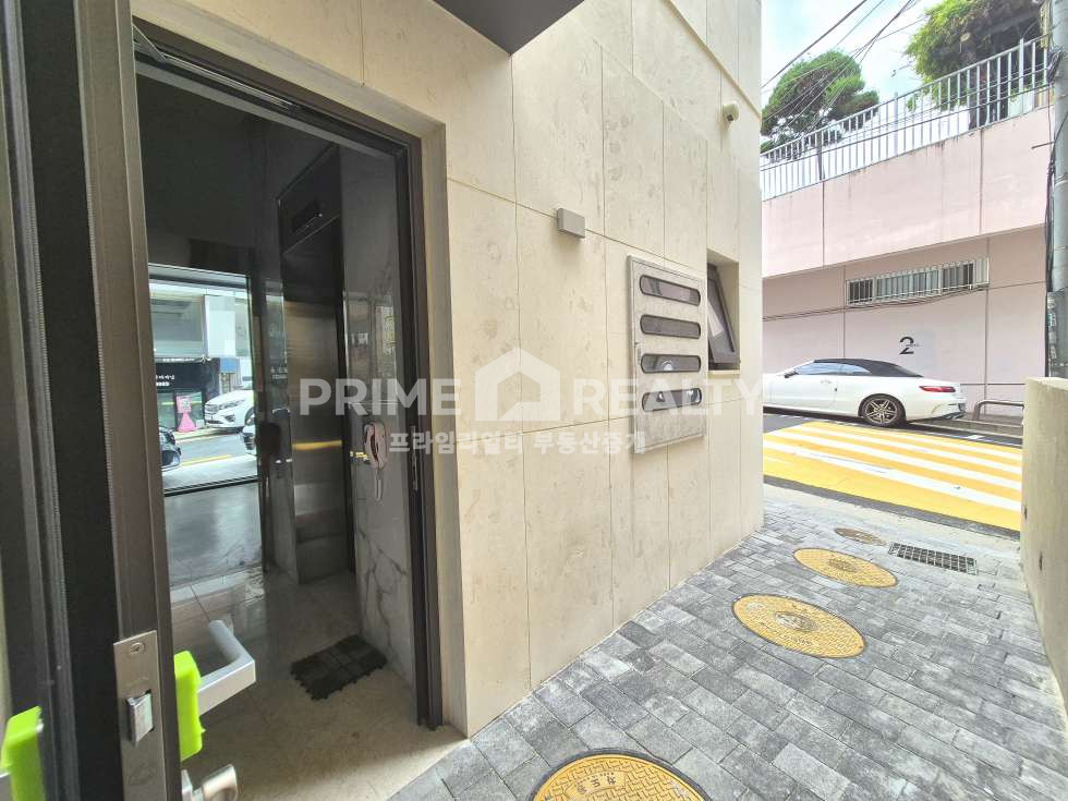 서울 강남구 역삼동 역삼동 사옥 임대 │ 언주역 도보 10분 │ 통유리 코너 신축 │ 연면 적 64평│강남사옥임대│강남통임대│강남사무실임대 월세 매물번호 10340 사진 4