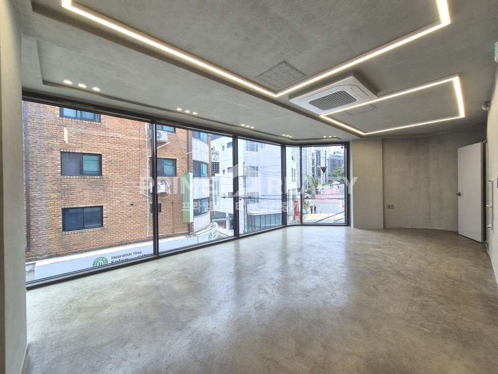 서울 강남구 역삼동 역삼동 사옥 임대 │ 언주역 도보 10분 │ 통유리 코너 신축 │ 연면 적 64평│강남사옥임대│강남통임대│강남사무실임대 월세 매물번호 10340 사진 9