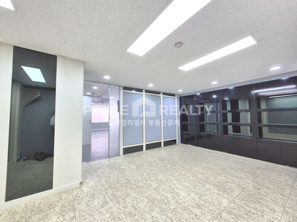 서울 강남구 논현동 학동역 도보 9분 – 채광 좋은 글라스룸 인테리어 사무실 논현동사무실임대 강남사무실임대 월세 매물번호 10064 사진 8