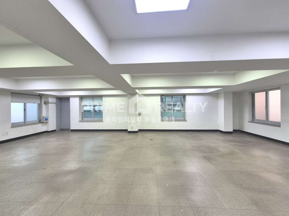 서울 강남구 역삼동 역삼동 사무실 임대│구 역삼세무서 사거리│전용 34평│강남사무실임대 월세 매물번호 10764 사진 1