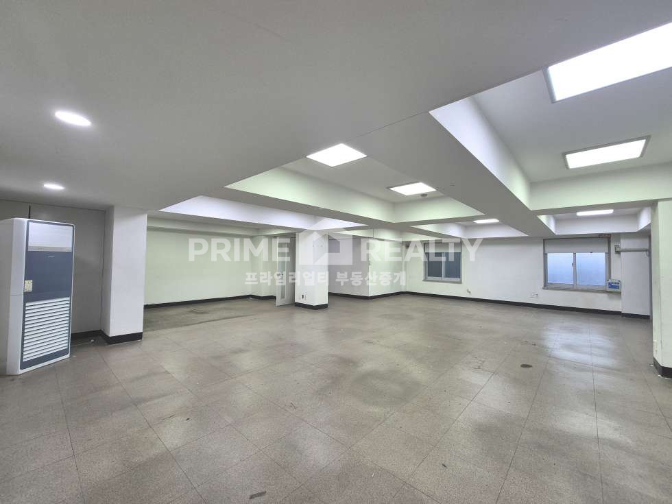 서울 강남구 역삼동 역삼동 사무실 임대│구 역삼세무서 사거리│전용 34평│강남사무실임대 월세 매물번호 10764 사진 2