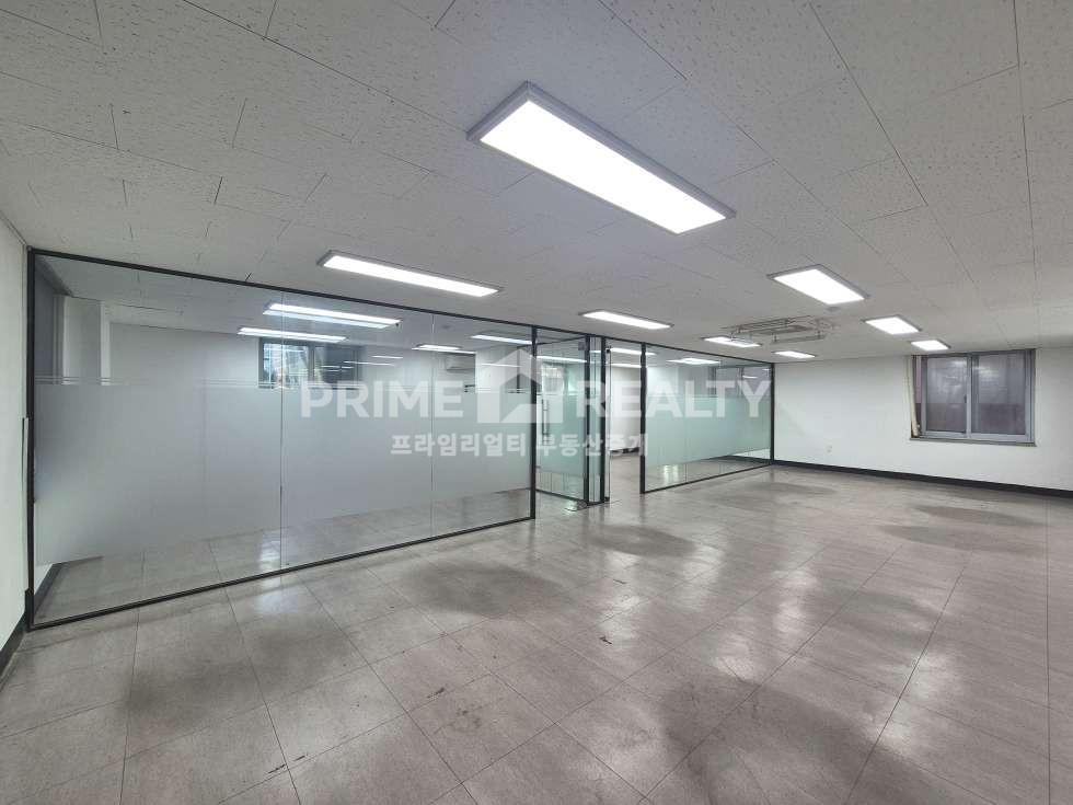 서울 강남구 역삼동 역삼동 사무실 임대 │구 역삼세무서 사거리│2층│전용 약 30평│강남사무실임대 월세 매물번호 10766 사진 1