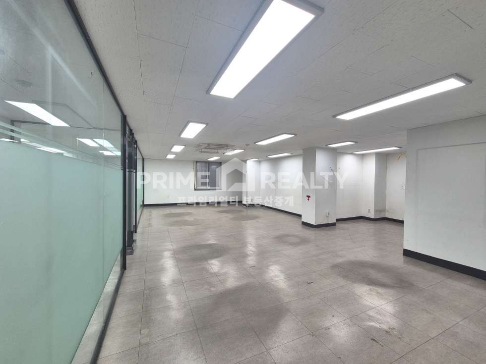 서울 강남구 역삼동 역삼동 사무실 임대 │구 역삼세무서 사거리│2층│전용 약 30평│강남사무실임대 월세 매물번호 10766 사진 2