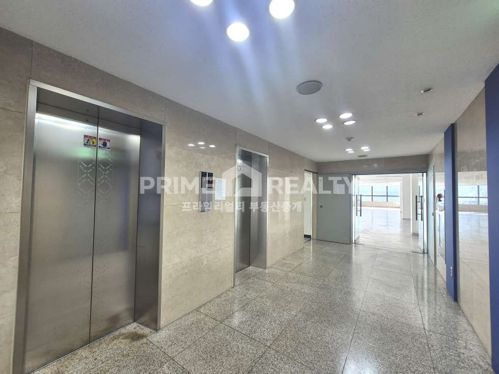 서울 강남구 도곡동 도곡동 대형 사무실 임대│대로변│단독층│전용 약 141평│강남사무실임대│강남대형사무실임대 월세 매물번호 10765 사진 1