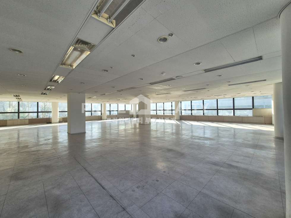 서울 강남구 도곡동 도곡동 대형 사무실 임대│대로변│단독층│전용 약 141평│강남사무실임대│강남대형사무실임대 월세 매물번호 10765 사진 7