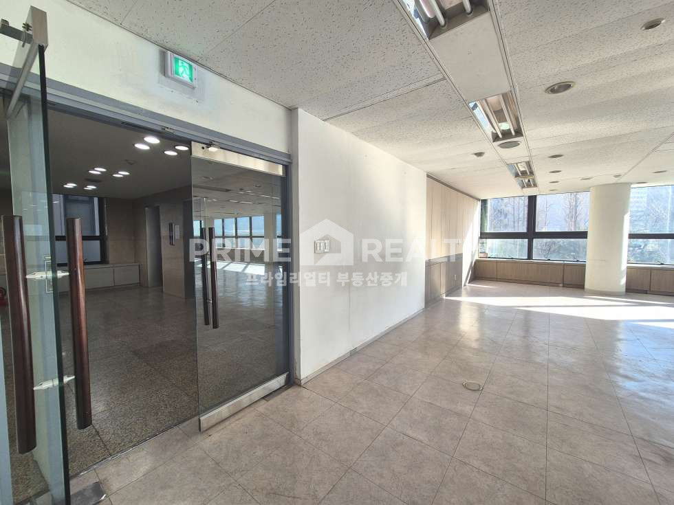 서울 강남구 도곡동 도곡동 대형 사무실 임대│대로변│단독층│전용 약 141평│강남사무실임대│강남대형사무실임대 월세 매물번호 10765 사진 11