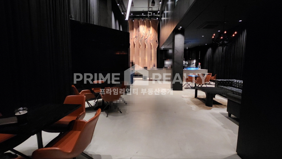 서울 강남구 논현동 강남구청역 도보 2분│세련된 인테리어 사옥│주차 11대 월세 매물번호 10056 사진 5