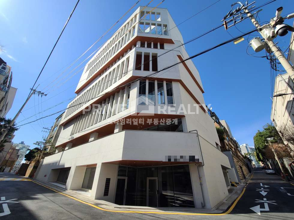 서울 강남구 논현동 논현역 통임대│연면적 453평│논현역 도보 5분│2023년 신축│사거리 코너 │강남사무실임대│강남사옥임대│강남통임대 월세 매물번호 10807 사진 1