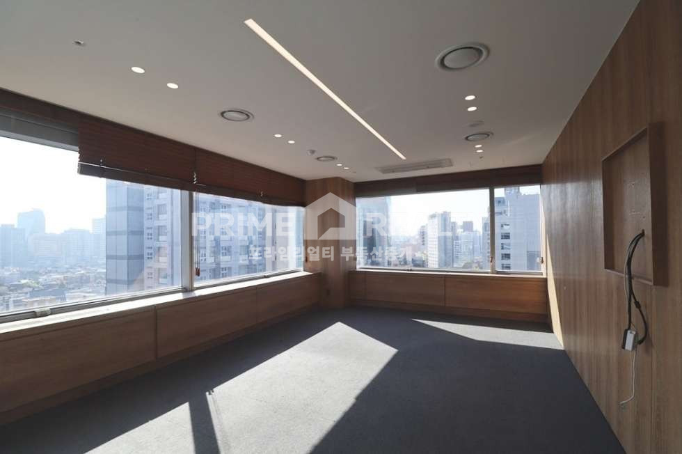 서울 강남구 논현동 논현동 사무실 임대│언주역 도보 1분│대로변 핵심빌딩│전용 110│강남사무실임대 월세 매물번호 10621 사진 6