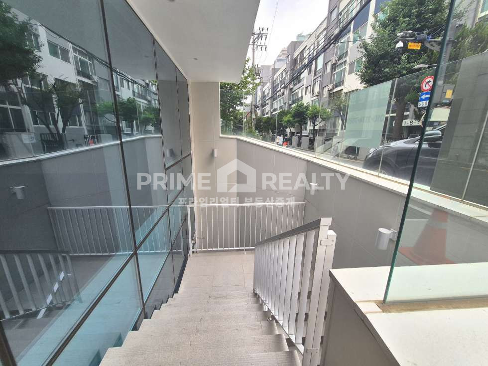 서울 강남구 논현동 학동역 사무실 임대│도산공원사거리 인근│상부오픈 선큰│전용 47평│강남사무실임대 월세 매물번호 10410 사진 7