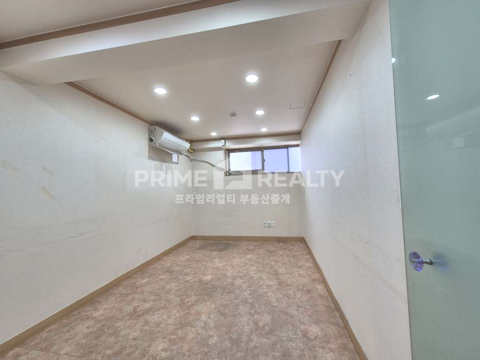 서울 강남구 논현동 논현동 사무실 임대│룸 4 구조│전용 약 40│학동역 도보 10분│강남사무실임대 월세 매물번호 10062 사진 3