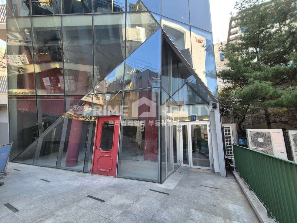 서울 강남구 역삼동 역삼동 상가 임대 │ 신논현역 도보권 │ 1층·지하 연층 구성 │ 전용 85평│강남상가│강남사무실임대 월세 매물번호 10638 사진 2