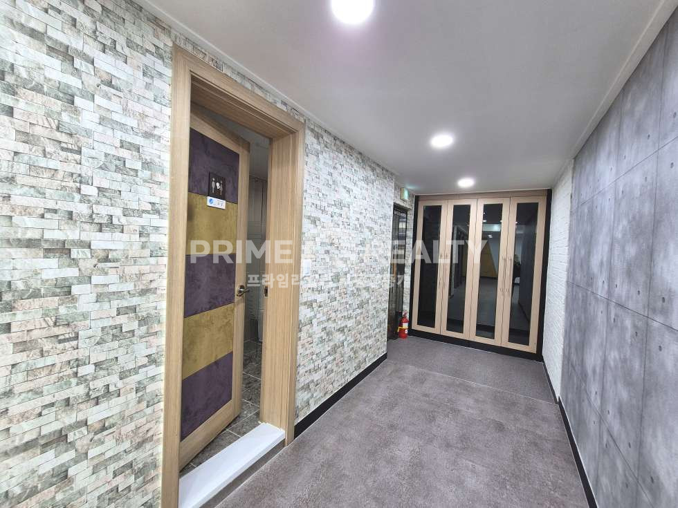 서울 강남구 논현동 신사역 도보 1분│강남 30평대 사무실│룸3+베란다 │논현동사무실임대구조 월세 매물번호 10075 사진 10