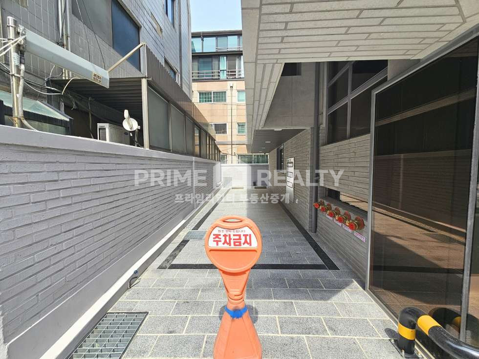 서울 강남구 신사동 신사동 사옥 임대 │압구정역 도보 7분│신축 첫입주·높은 층고·루프탑│연면 약 167평│강남통임대│강남사옥임대│강남사무실임대 월세 매물번호 10491 사진 3