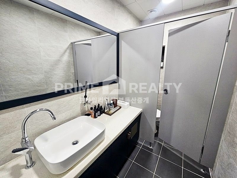 서울 강남구 논현동 논현동 사무실 임대│학동역 도보 2분│면적 22│복층│강남사무실임대 월세 매물번호 10858 사진 12