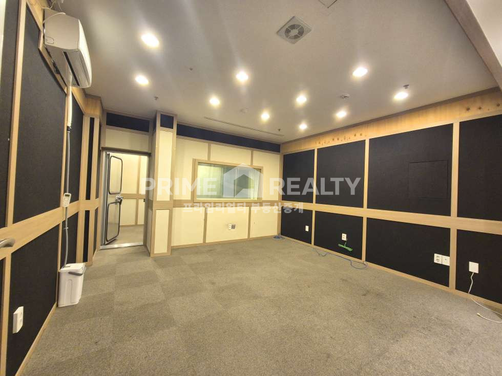 서울 강남구 도곡동 도곡동 사무실 임대 │ 뱅뱅사거리 인근 │녹음시설 완비 · 컨디션 최상│전용 54평│강남사무실임대 월세 매물번호 10694 사진 6