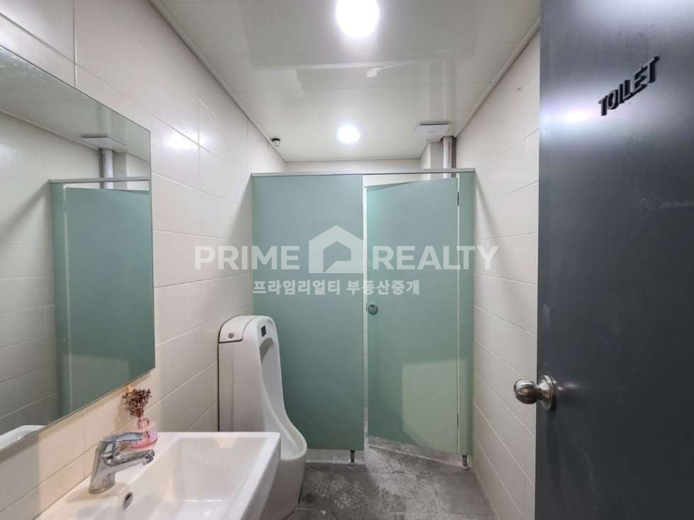 서울 강남구 논현동 논현동 스튜디오 임대 │ 강남구청역 도보 5분 │ 층고 4.5M │ 면적 37평│강남스튜디오임대│강남사무실임대 월세 매물번호 10386 사진 10