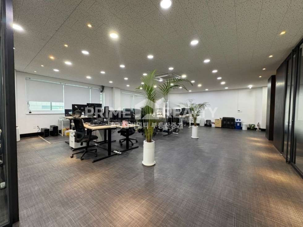 서울 강남구 논현동 논현동 사무실 임대│강남구청역 6분│연층임대 가능│전용 80평│강남사무실임대 월세 매물번호 10883 사진 2