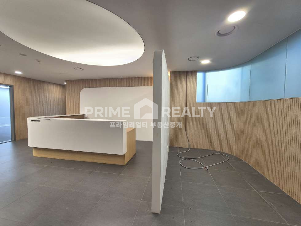 서울 강남구 역삼동 역삼동 대형 사무실 임대│대치학군 인접│코너 입지│전용 약 130평│강남사무실임대│강남대형사무실임대 월세 매물번호 10782 사진 4
