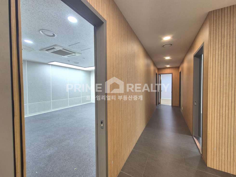 서울 강남구 역삼동 역삼동 대형 사무실 임대│대치학군 인접│코너 입지│전용 약 130평│강남사무실임대│강남대형사무실임대 월세 매물번호 10782 사진 7