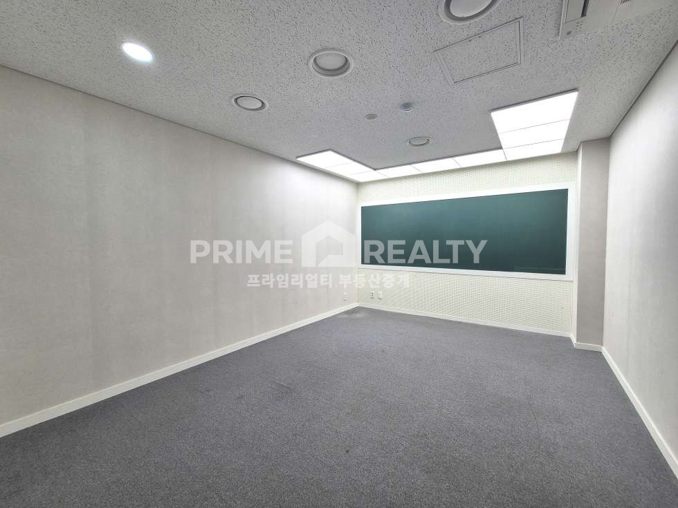 서울 강남구 역삼동 역삼동 대형 사무실 임대│대치학군 인접│코너 입지│전용 약 130평│강남사무실임대│강남대형사무실임대 월세 매물번호 10782 사진 9