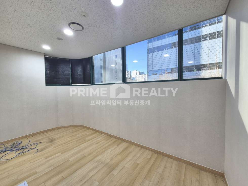 서울 강남구 역삼동 역삼동 대형 사무실 임대│대치학군 인접│코너 입지│전용 약 130평│강남사무실임대│강남대형사무실임대 월세 매물번호 10782 사진 13