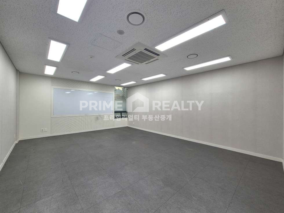서울 강남구 역삼동 역삼동 대형 사무실 임대│대치학군 인접│코너 입지│전용 약 130평│강남사무실임대│강남대형사무실임대 월세 매물번호 10782 사진 17