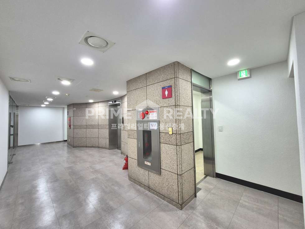 서울 강남구 역삼동 역삼동 대형 사무실 임대 │도로변 대형사무실│전용 155평│강남사무실임대 월세 매물번호 10723 사진 6
