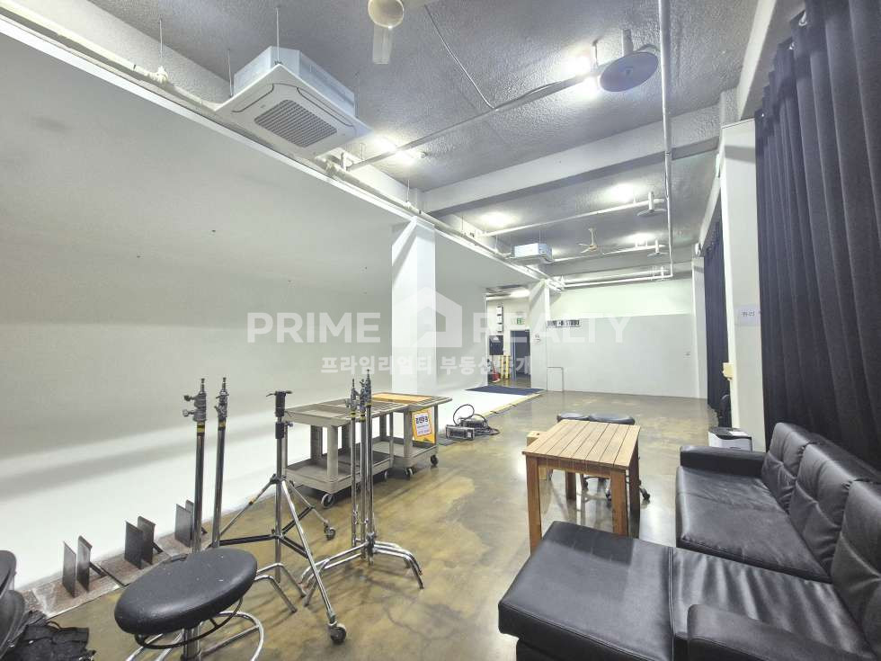 서울 강남구 논현동 논현동 스튜디오 임대│실사용1층│차량 진입 가능 스튜디오│호리존│전용 56평│강남스튜디오임대│강남사무실임대 월세 매물번호 10904 사진 5