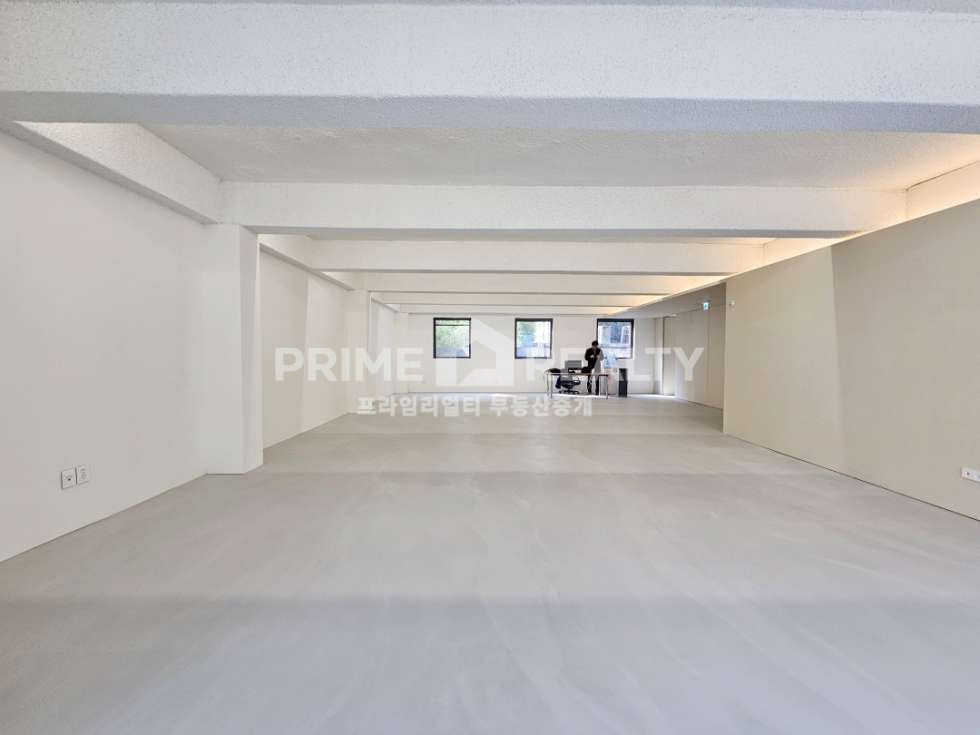 서울 강남구 신사동 압구정로데오역 신축 통임대 사옥 – 전용 258평(852.89㎡), 전층 발코니 구조 월세 매물번호 10070 사진 4
