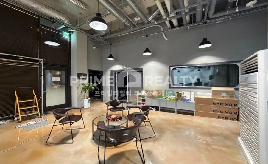 서울 강남구 논현동 논현동 스튜디오 임대 신사역 도보 3분 전용 80평 층고 4m 방송룸 보유 강남스튜디오임대 월세 매물번호 10954 사진 3