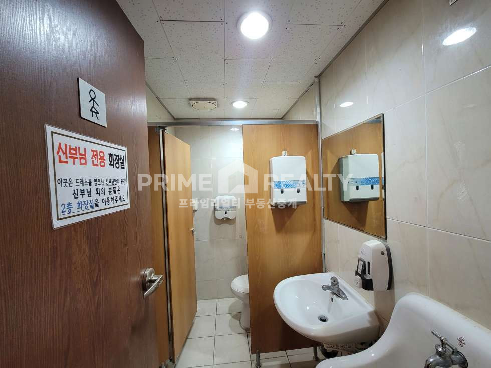 서울 강남구 논현동 논현동 학동역 도보 4분 B1 임대 전용 약 70평 층고 3.3m 내부화장실 즉시입주 월세 매물번호 10929 사진 8