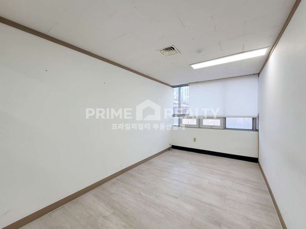서울 강남구 대치동 삼성역 인근 2층 사무실 임대 전용 약 65평 룸5 홀 구성 자주식 주차 4대 편리 강남사무실임대 월세 매물번호 10891 사진 5