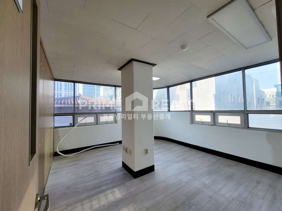 서울 강남구 대치동 삼성역 인근 2층 사무실 임대 전용 약 65평 룸5 홀 구성 자주식 주차 4대 편리 강남사무실임대 월세 매물번호 10891 사진 8