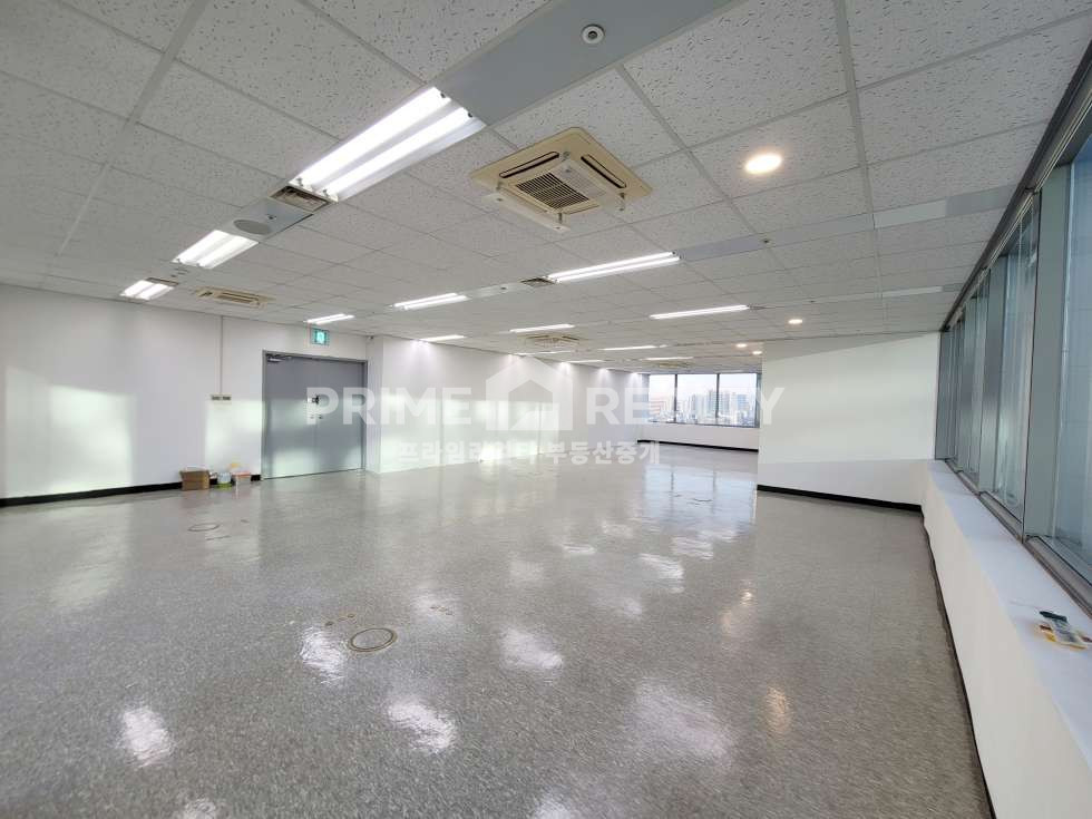 서울 강남구 역삼동 초역세권 대로변 │ 역삼역 고층 조망 오피스 (전용 60평) 강남 테헤란로 사무실 임대 월세 매물번호 10744 사진 2