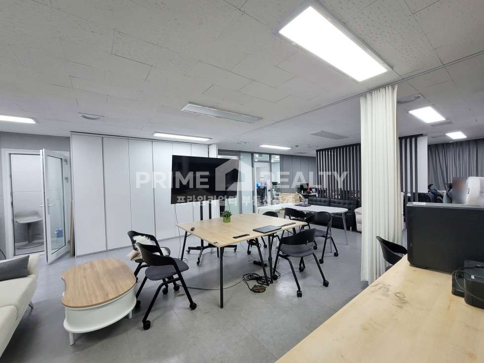 서울 강남구 논현동 학동역 5분 대로변 S급 인테리어 사무실 60평대 논현동 사무실 임대 월세 매물번호 10690 사진 3