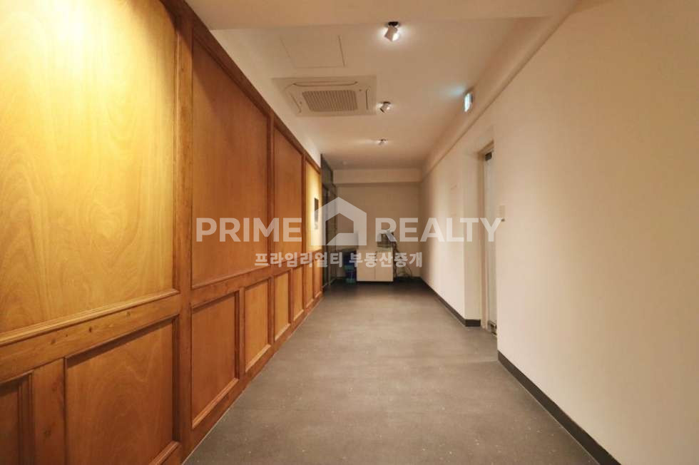 서울 강남구 논현동 논현동 학동사거리 인근 · 룸5 구성 강남구청역 프리미엄 사무실 즉시입주 강남사무실임대 월세 매물번호 10650 사진 3