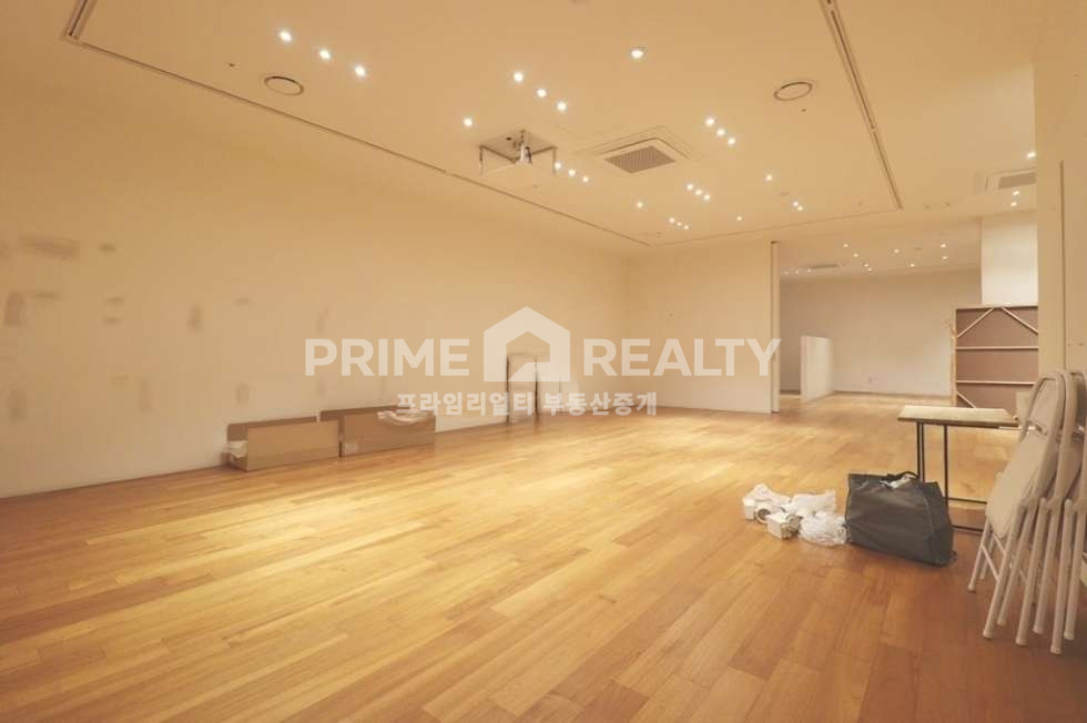 서울 강남구 삼성동 청담역 2분 스튜디오·쇼룸 전용45평｜A급 인테리어·주차1대 강남사옥임대 강남사무실임대 월세 매물번호 10644 사진 8