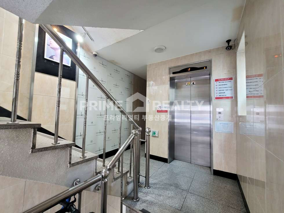 서울 강남구 신사동 신사·세로수길 지하 스튜디오 임대｜호리존+높은 층고｜가성비 좋은 전용 60평 월세 매물번호 10602 사진 11