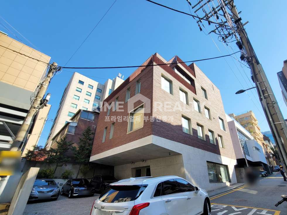 서울 강남구 논현동 주건축물제1동 세련된 내부·고급 외관의 스튜디오 — 청담 인근 프리미엄 조건 강남구청역 임대 월세 매물번호 10587 사진 15