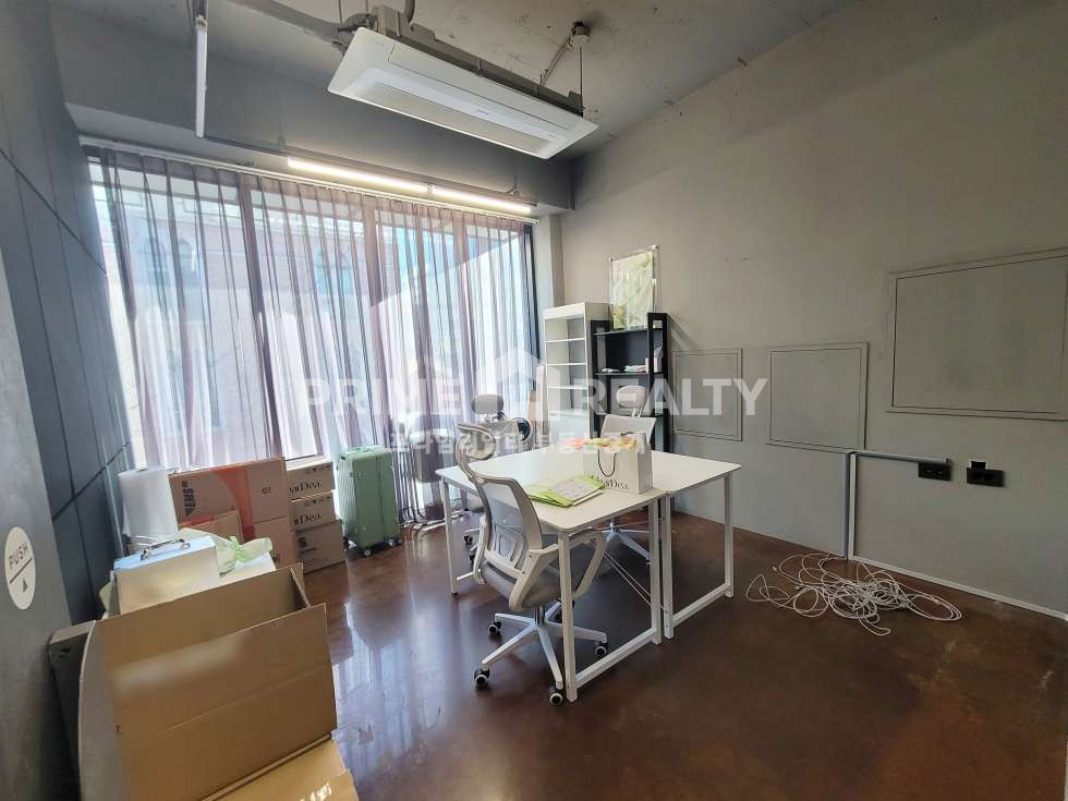 서울 강남구 신사동 신사동 감성 오피스 전층 단독 + 테라스형 공간, 주차 1대 무료 월세 매물번호 10573 사진 2