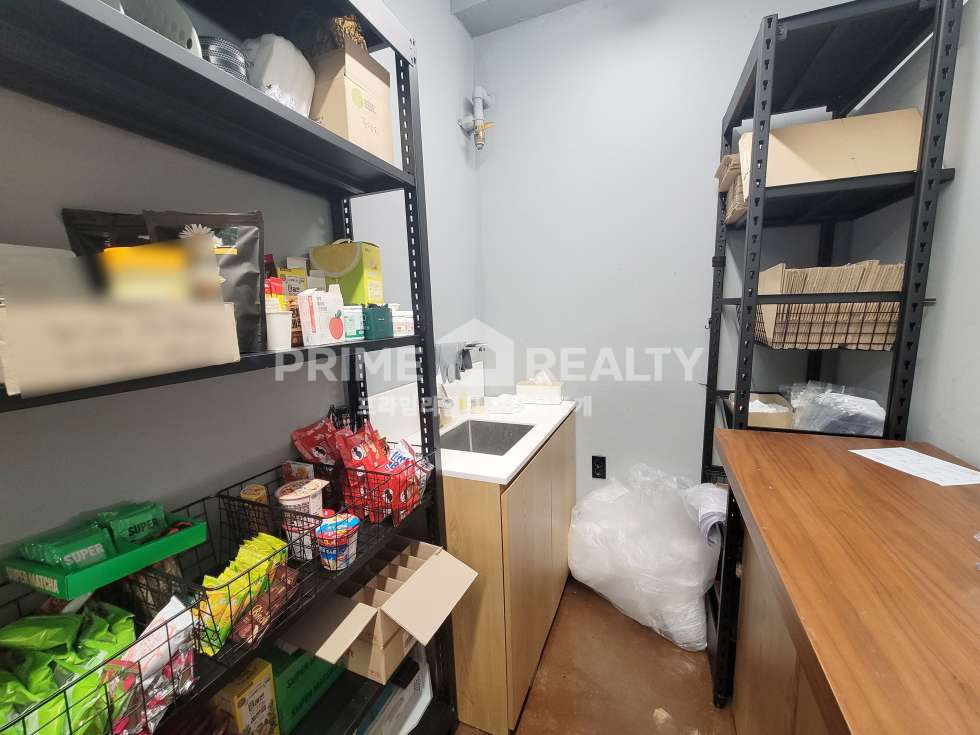 서울 강남구 신사동 신사동 감성 오피스 전층 단독 + 테라스형 공간, 주차 1대 무료 월세 매물번호 10573 사진 5