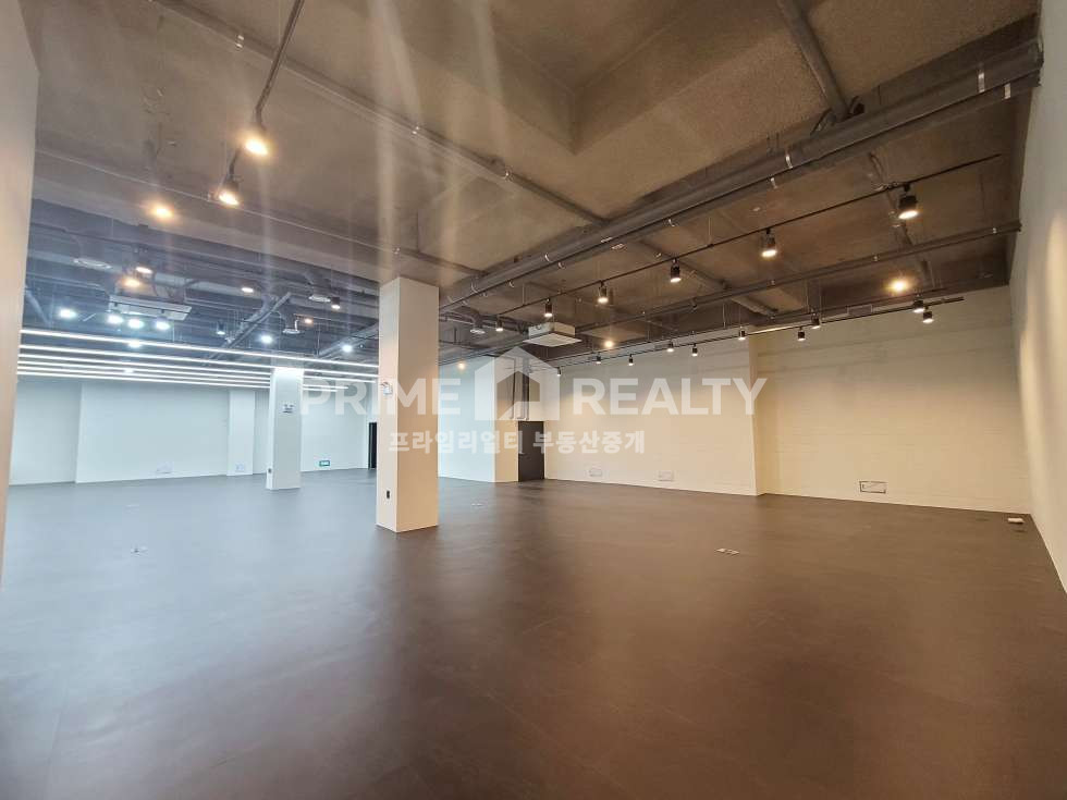 서울 강남구 신사동 트렌디 감성 공간 층고 높은 신축 , 전시·카페·스튜디오 가능 월세 매물번호 10569 사진 6
