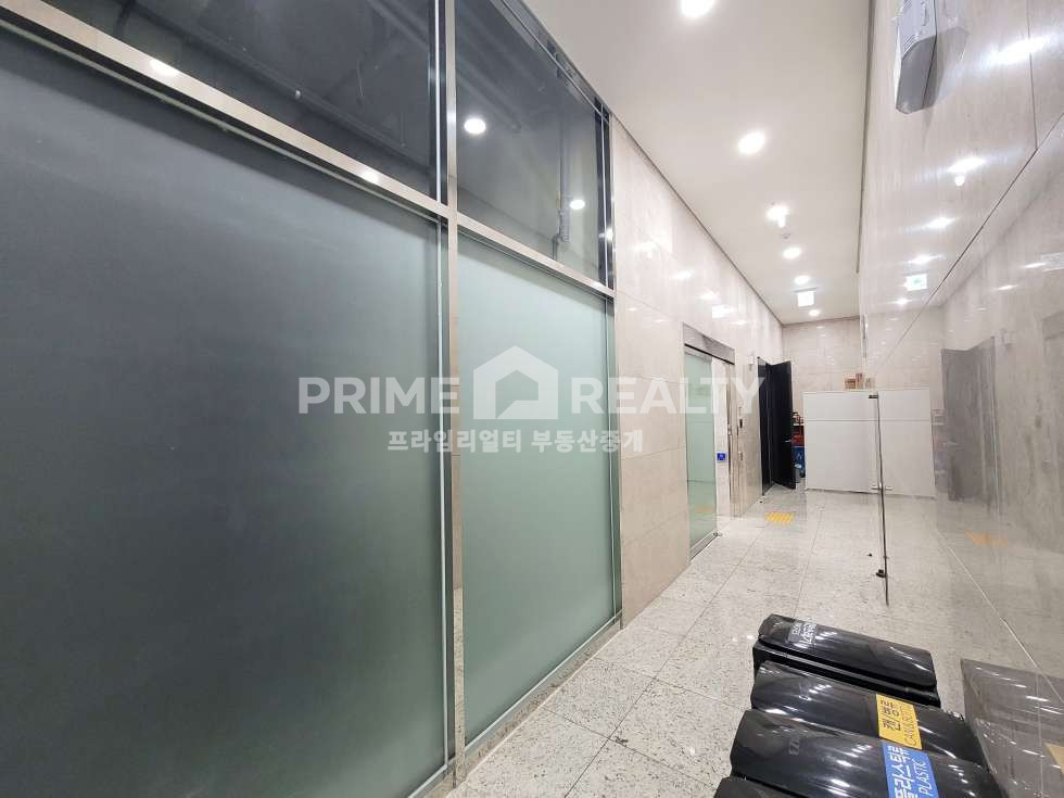 서울 강남구 신사동 트렌디 감성 공간 층고 높은 신축 , 전시·카페·스튜디오 가능 월세 매물번호 10569 사진 14
