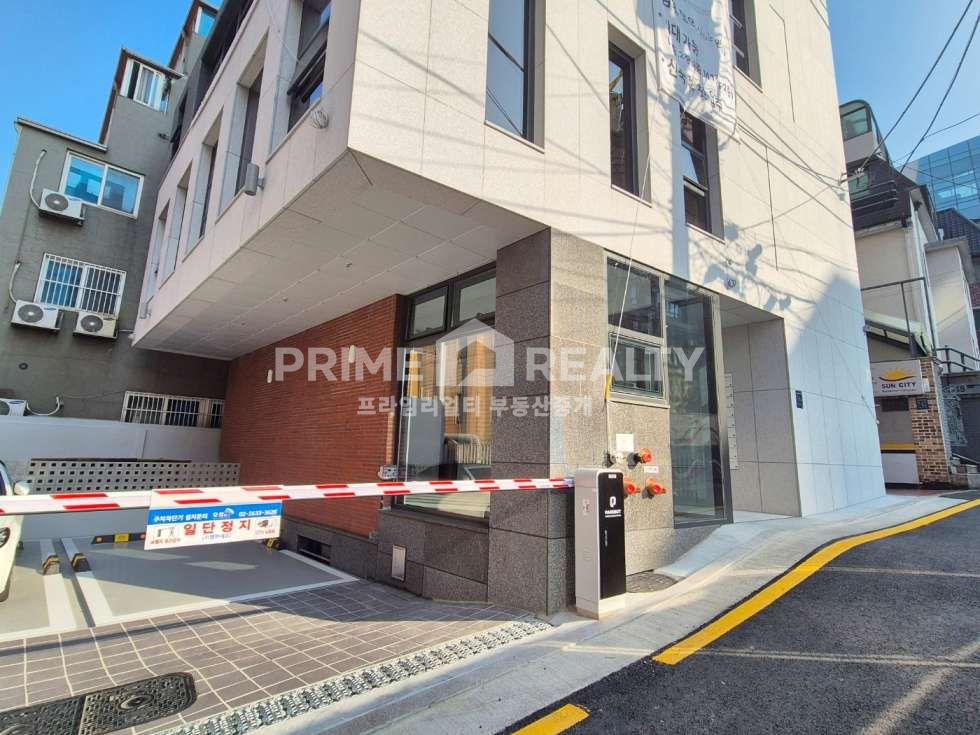 서울 강남구 논현동 강남 신사역 초역세권 + 전용 13평 신축 1층, 내부화장실 포함 첫입주 월세 매물번호 10566 사진 1