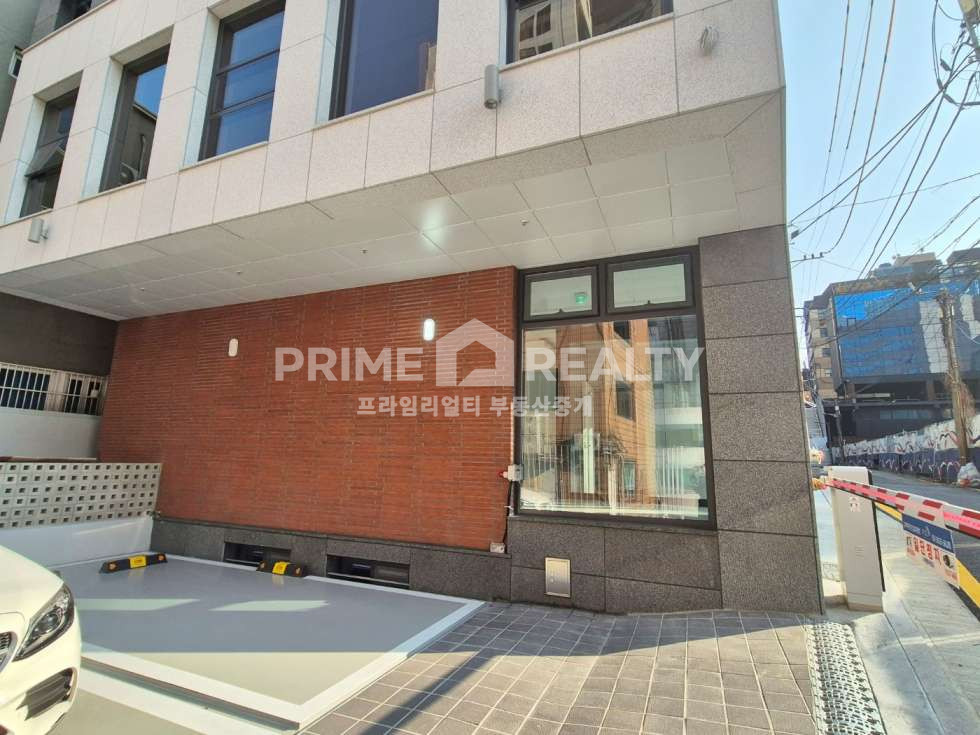 서울 강남구 논현동 강남 신사역 초역세권 + 전용 13평 신축 1층, 내부화장실 포함 첫입주 월세 매물번호 10566 사진 4