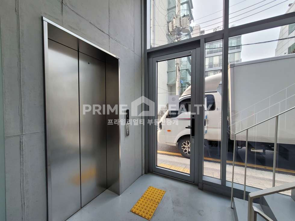 서울 강남구 신사동 신사동 신축 사무실 임대 | 높은 층고와 채광, 코너 프라임 오피스 강남사무실임대 월세 매물번호 10540 사진 11