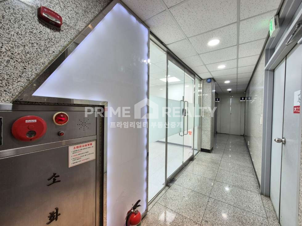 서울 강남구 논현동 논현동 사무실임대 학동역 1분, 탁 트인 80평 오피스 — 월세 1,200만 원 월세 매물번호 10518 사진 14