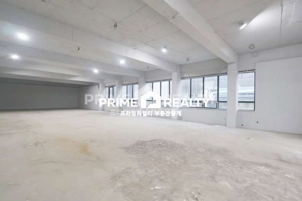 서울 강남구 역삼동 역삼동 1층 사무실 임대 대로변 랜드마크 입지 층고 4.1m 전용 95평 무권리 월세 매물번호 10511 사진 8